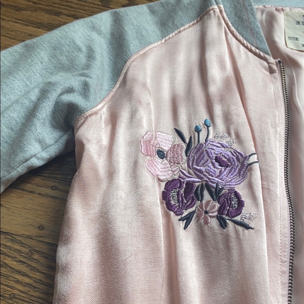 silk jacket - Picture 2 of 3